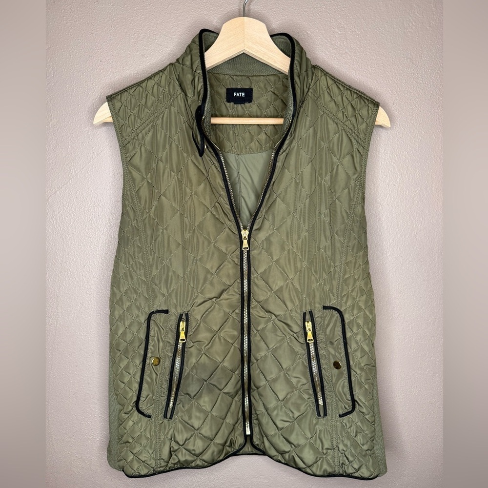 Fate Rowan Women's Olive Green Quilted Vest with Black Trim Size Large Outwear - Picture 2 of 16
